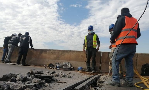 Diario HOY | Repararán grietas severas del puente de Limpio: “es una falla superficial”