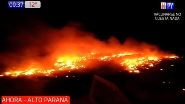 Arrestan a dos hombres por incinerar 100.000 cubiertas en Minga Guazú | Noticias Paraguay