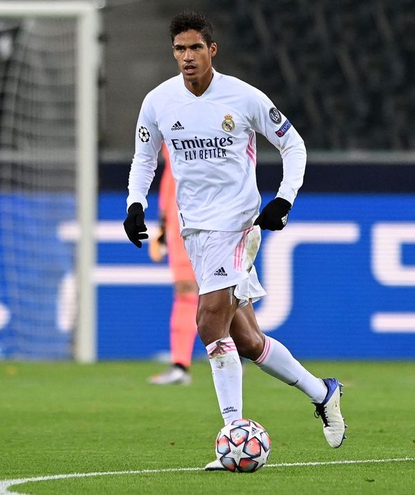 Varane deja el Madrid y ficha por el United - Fútbol Internacional - ABC Color