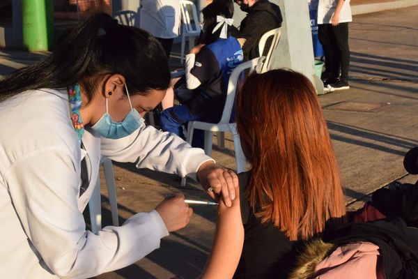 Vacunarán en simultáneo en barrios Chaipé y San Pedro de Encarnación - Nacionales - ABC Color