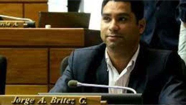 Diputado Jorge Brítez presentó proyecto de ley contra la discriminación a no vacunados