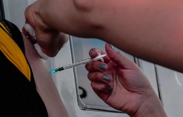 Vacunación anticovid: Salud responde a preguntas frecuentes