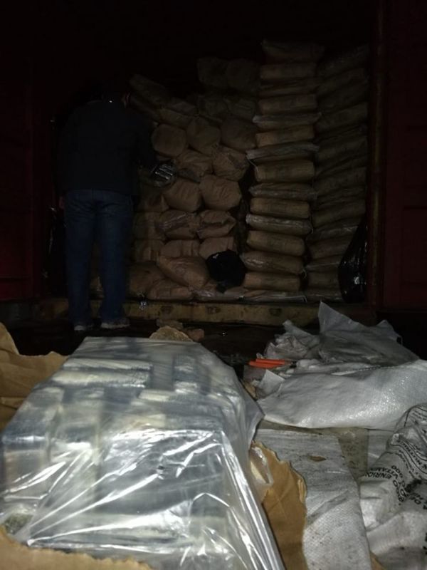 Decomisan gran cantidad de cocaína en un depósito de Fernando de la Mora