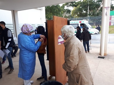 IPS suspende vacunación en el Hospital Central - Megacadena — Últimas Noticias de Paraguay
