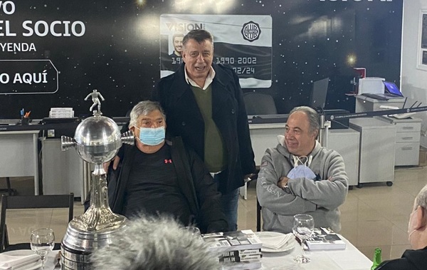 Cena conmemorativa por los 42 años de la primera Libertadores