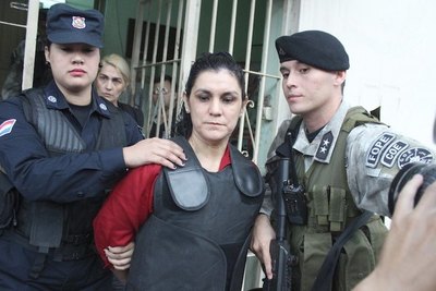 Crónica / Dejan “libre” a Carmen, pero va a seguir adentro
