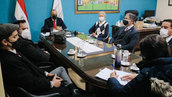 Itaipú: Fiscalía pide que en 72 horas la Contraloría entregue informes