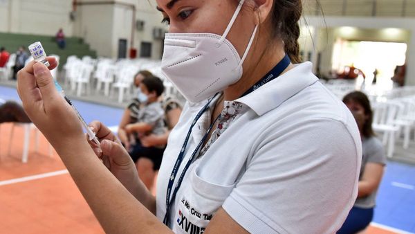 Salud cambiará   estrategias   para llegar a no vacunados