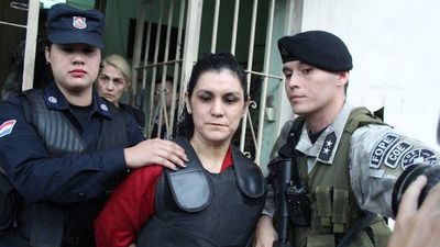 Carmen Villalba compurga pena por secuestro, pero no saldrá libre aún