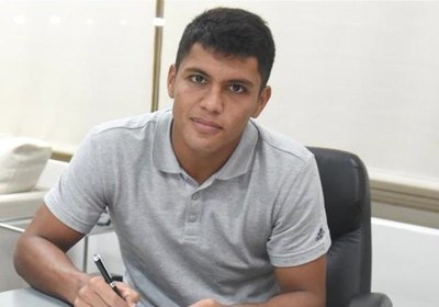 Crónica / Roban a papá de Sicario