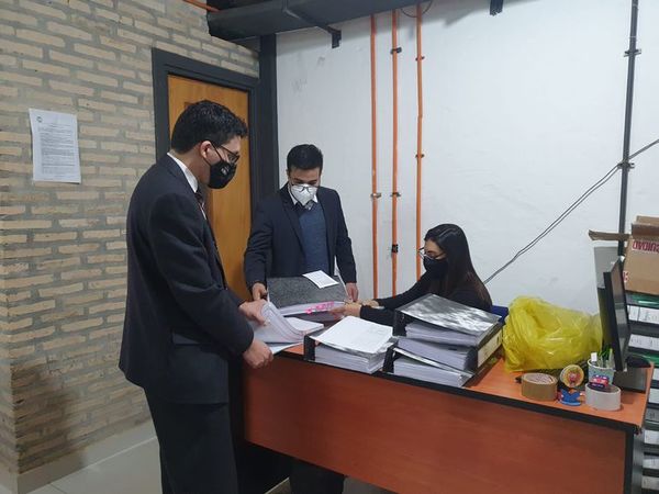 Retardado allanamiento de la Fiscalía en sede de la Gobernación de Central - Nacionales - ABC Color