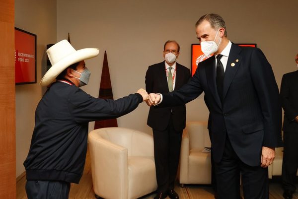 Castillo asume la Presidencia de Perú con la presencia del rey de España y seis mandatarios | Ñanduti