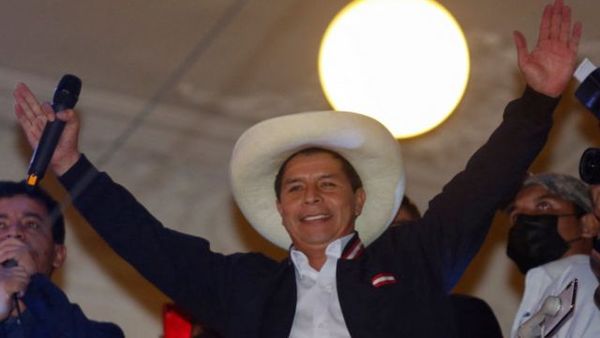 Pedro Castillo asume en Perú: el desafío de gobernar un país dividido y con el Parlamento en contra | .::Agencia IP::.