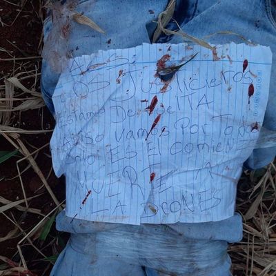 Hallan el cuerpo de un hombre con varios rastros de tortura, los autores dejaron una nota firmada por los