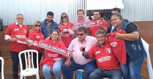Presidentes de Seccionales de Alto Paraná, con Ovelar en Mallorquín – Diario TNPRESS