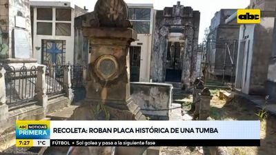 Roban placa histórica de una tumba del cementerio de la Recoleta - ABC Noticias - ABC Color