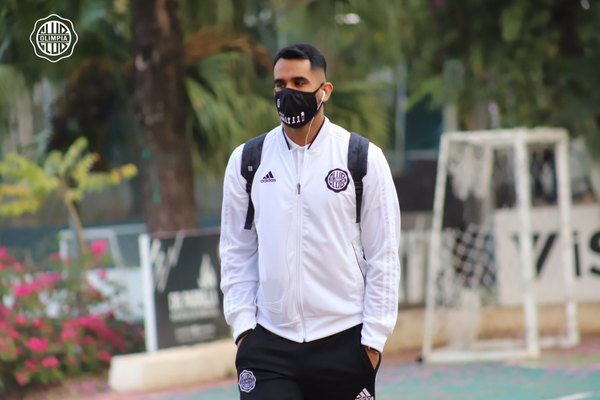 Carlos Rolón, a horas de cruzar la vereda para firmar por Cerro Porteño