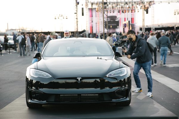 Tesla silencia las críticas con beneficios netos de 1.142 millones de dólares