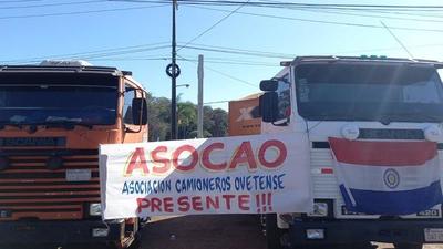 Camioneros también se manifiestan en Coronel Oviedo – Prensa 5