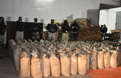 Megaincautación de cocaína: aún no hay detenidos, pero ya cuentan con indicios del dueño de la carga - Nacionales - ABC Color