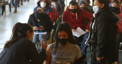 La Nación / ¿Qué pasará con aquellos que no lograron aplicarse la primera dosis anti-COVID?