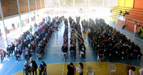 La Nación / Distribuyen vacunas en Central tras demora en inicio de inmunización
