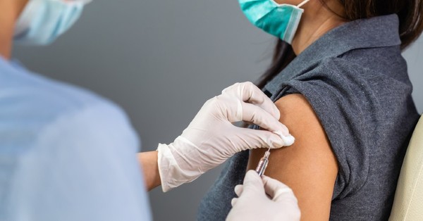 Uruguay aprueba tercera dosis de Pfizer a todos los vacunados con Sinovac - SNT