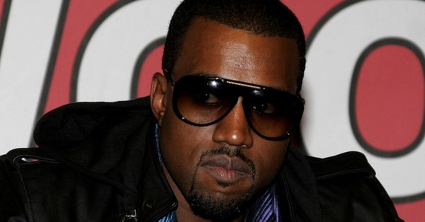 Fan pone a la venta una bolsa de aire recogido en el último evento de Kanye West y recibe ofertas por más de 6.000 dólares - SNT