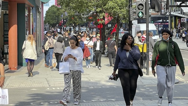 Inglaterra no obligará más a hacer cuarentena a los pasajeros vacunados de EEUU y Europa | .::Agencia IP::.