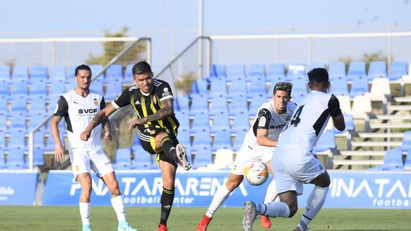 Valencia de Omar Alderete tropieza ante un efectivo Zaragoza