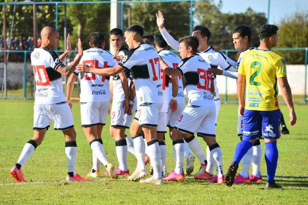 Olimpia golea y avanza | OnLivePy