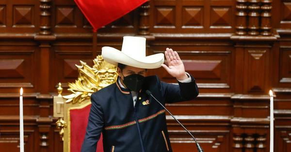 Pedro Castillo asumió la presidencia de Perú