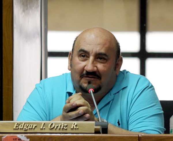 Diputado plantea que ciudadano común porte arma de fuego | El Independiente