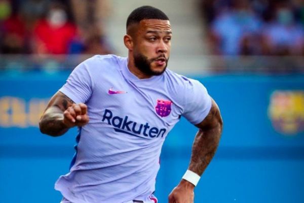 Estas son las tres razones por las que Memphis Depay celebra así sus goles