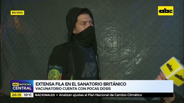 Extensa fila en el Sanatorio Británico - ABC Noticias - ABC Color