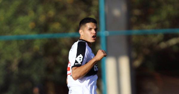 Pese a discapacidad auditiva, cumplió su sueño: debutar en Olimpia
