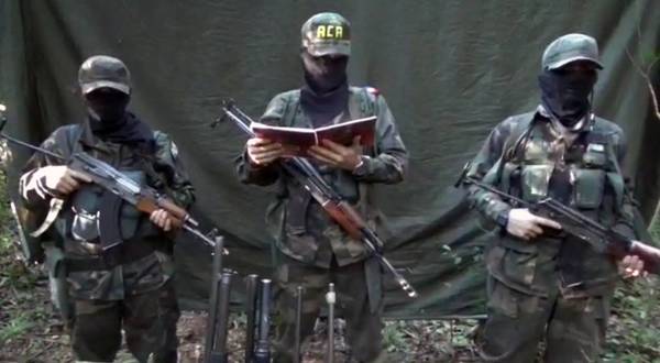 A secuestrado lo vistieron con uniforme de ACA-EP - Megacadena — Últimas Noticias de Paraguay