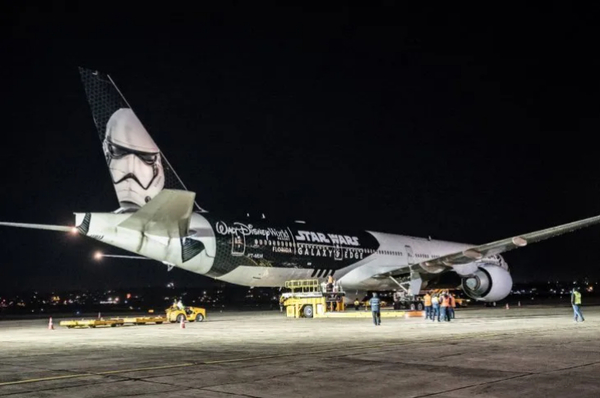 Avión de Star Wars “inyectó” dosis de furor