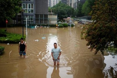Dos semanas después de las inundaciones, China anunció que las muertes se elevaron a 99 | .::Agencia IP::.