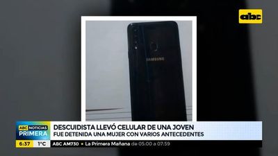 Descuidista fue detenida tras robar celular a una joven - ABC Noticias - ABC Color