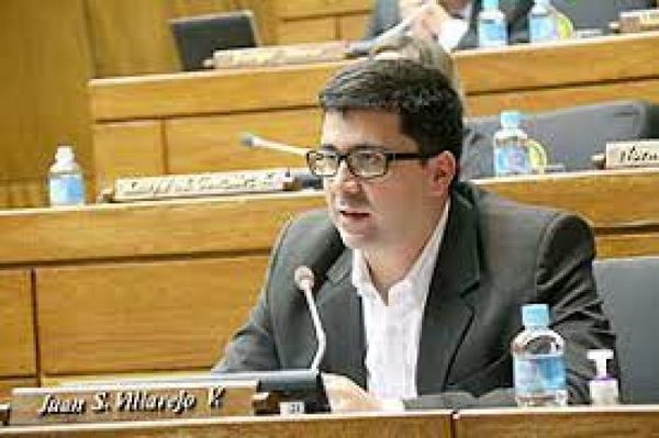 Diputado Villarejo asegura que no existe compatibilidad entre el PQ y la ANR