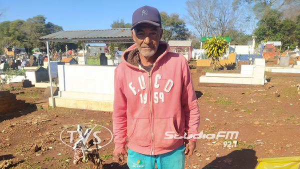 DON BUENAVENTURA, EL SEPULTURERO SIN SUELDO