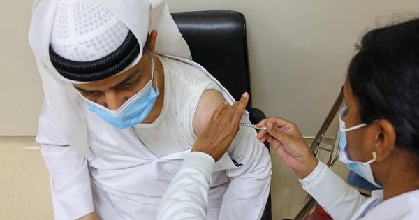 La Nación / Emiratos Árabes Unidos lidera la vacunación anti-COVID en el mundo
