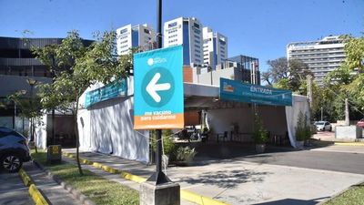 Escasa presencia de personas para aplicación de la segunda dosis