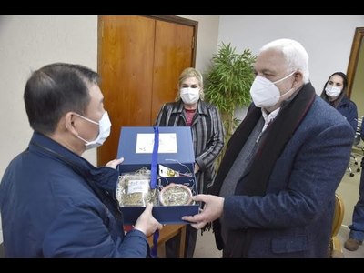 VISITA PROTOCOLAR DEL EMBAJADOR DE CHINA TAIWAN AL GOBERNADOR DE ITAPÚA