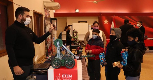 La Nación / Éxito total en Expo Robótica de la ANR: continuará este sábado con las competencias
