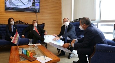 Embajador paraguayo explora inversión e intercambio comercial con Chile