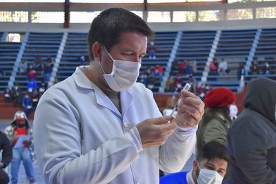 Envían 11.700 vacunas Pfizer para segundas dosis en Guairá - Nacionales - ABC Color