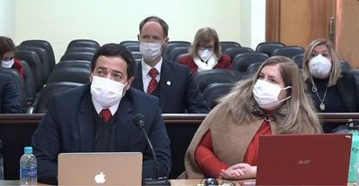 Pena de 10 años, comiso de bienes y prohibición para ejercer cargos públicos, solicitan para González Daher y su hijo - Nacionales - ABC Color