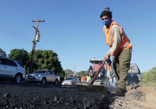 MOPC y municipio acuerdan asfaltar calles del distrito de Nueva Colombia